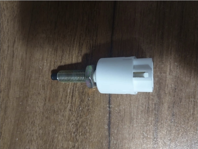 فشنگی استپ ترمز لیفان۶۲۰