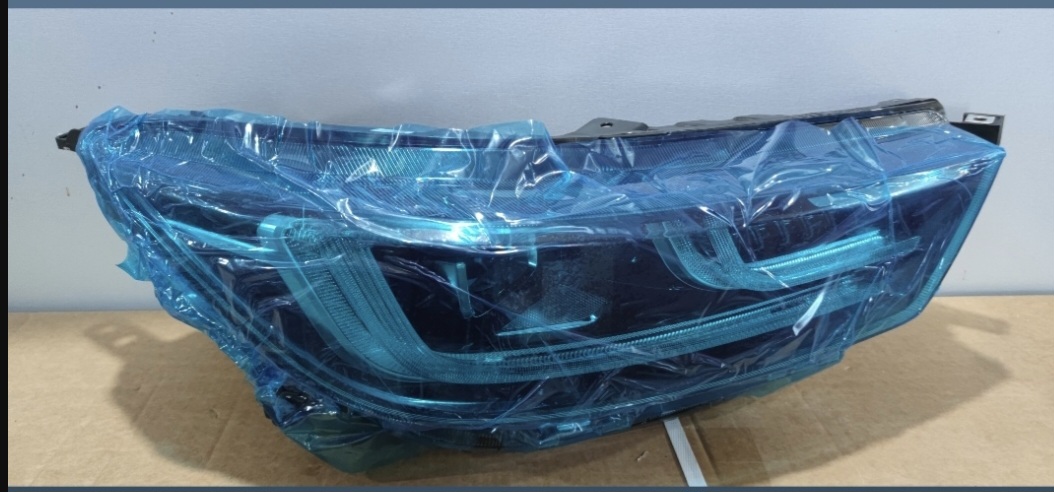چراغ جلو تیگو ۸ e