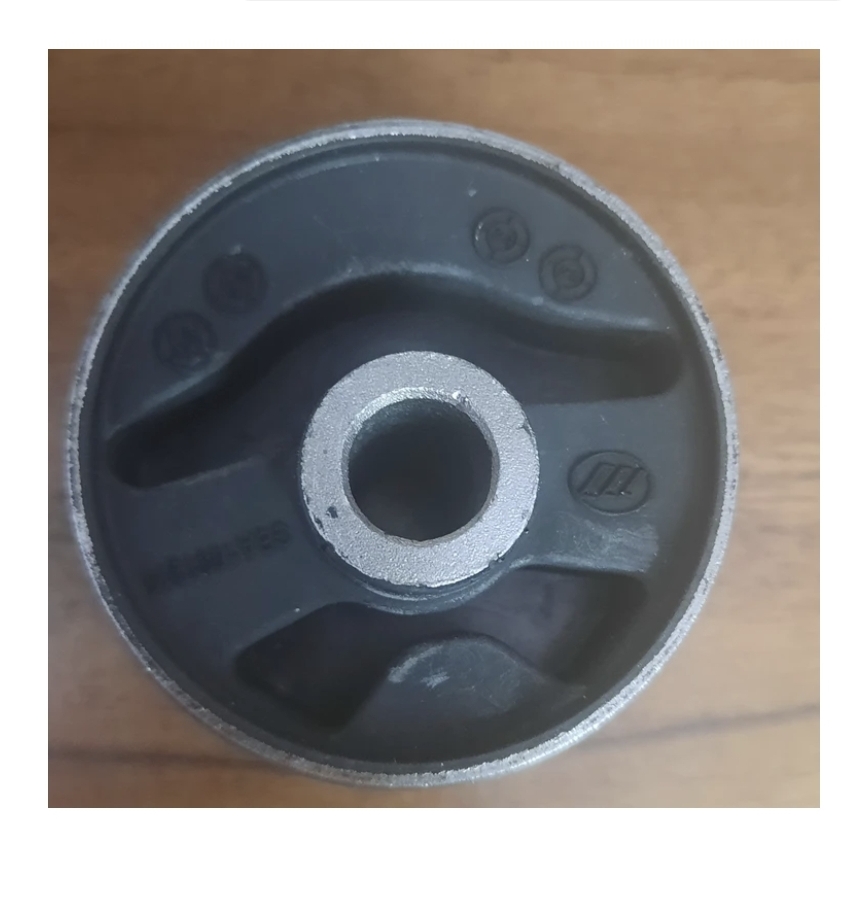 بوش کوچک دسته موتور عقب لیفان ۸۲۰