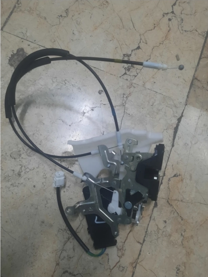 قفل وپمپ درب عقب چپ لیفان X50