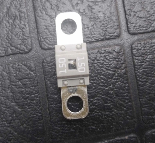 فیوز کابل مثبت باطری جک s5 (150) آمپر